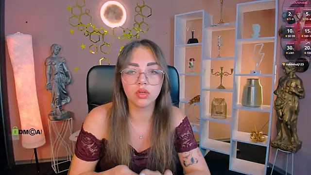 kiki_swan live