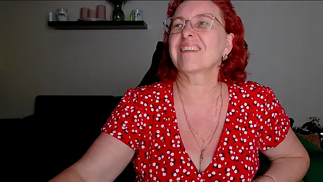 JoannaAndNeighbour live