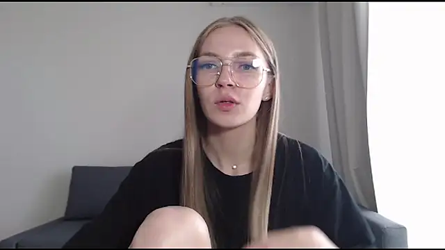 HitGyrl live