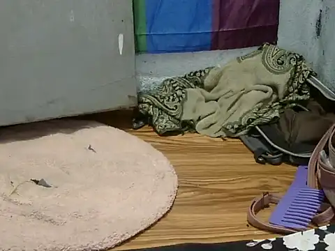 juicycum069 live