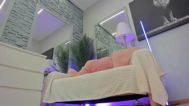 Reina_Cummings live