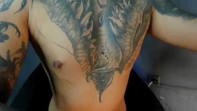 Travisttanner28 live