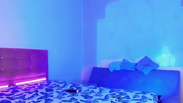 AllizaLowy live