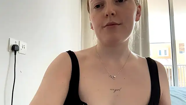 JeanelleLeitheiser live