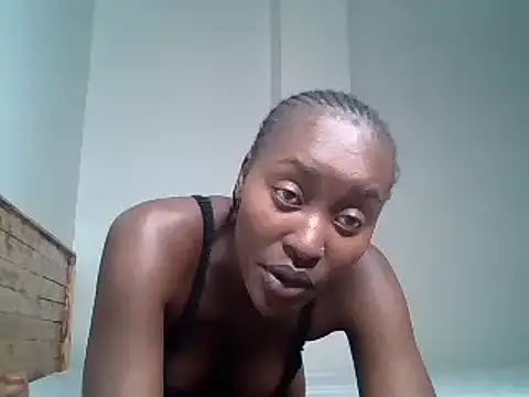 Secretary_sandie live