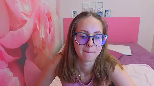 AliceAdams live
