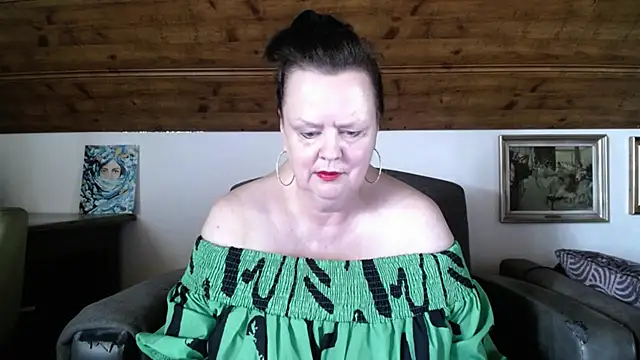 TiffanyMature live