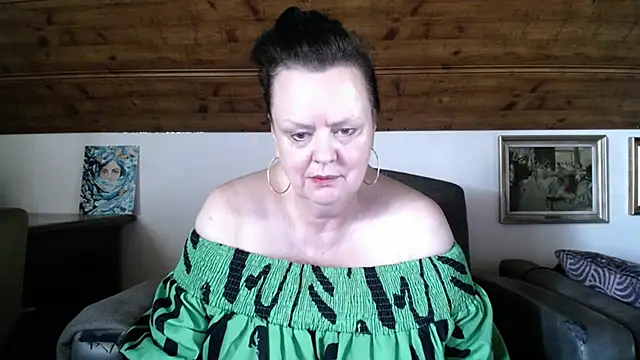 TiffanyMature live