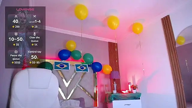 Tiffany_Valentiine live