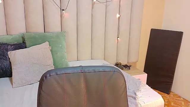 StarrMoon__ live