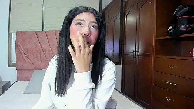 Nathy_Pelaez live