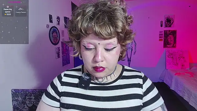 Sabrina_scarlett live