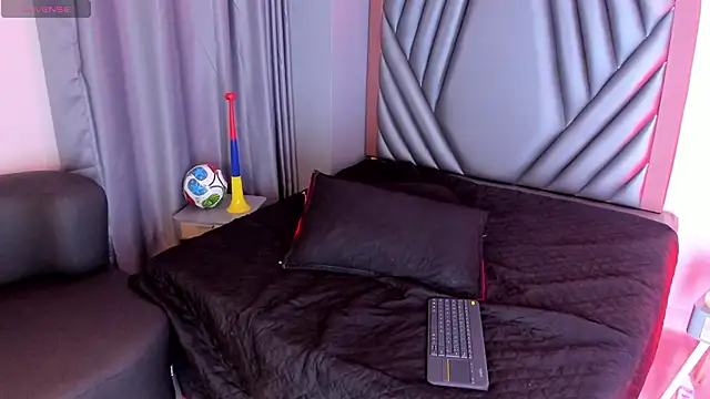 madison_flores live