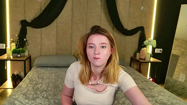 Laura_Stellar live