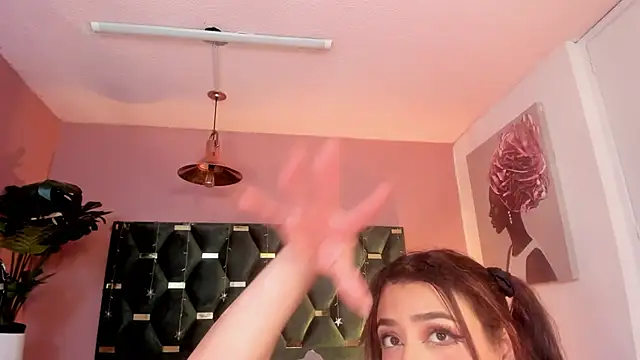 Red_lady live