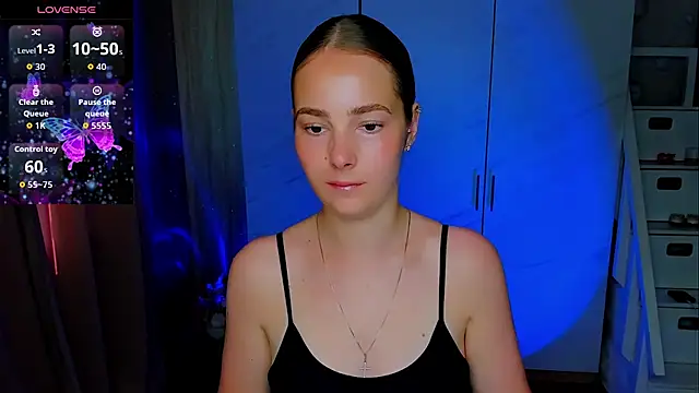 Maddy_Wood_ live