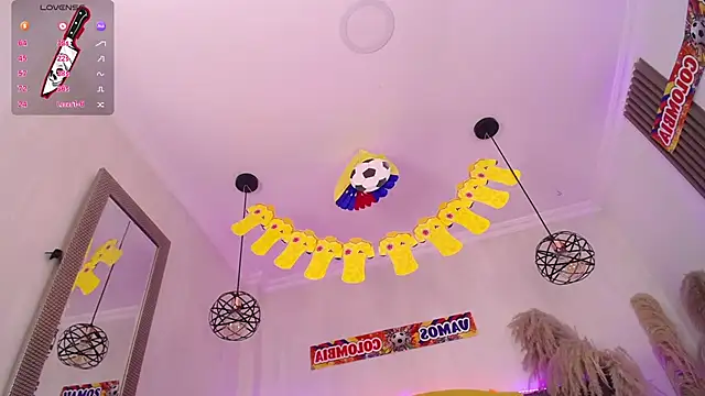 Amara_Davis1 live