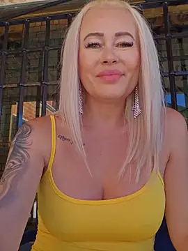 MILFBARBY live