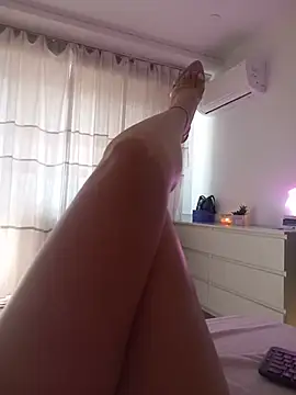 LauraDelightX live
