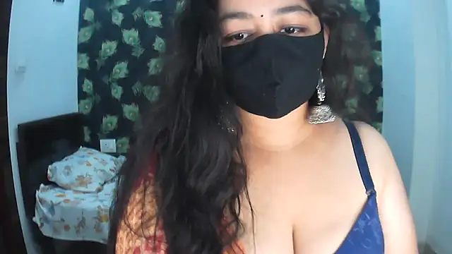 Yoursnandini8 live