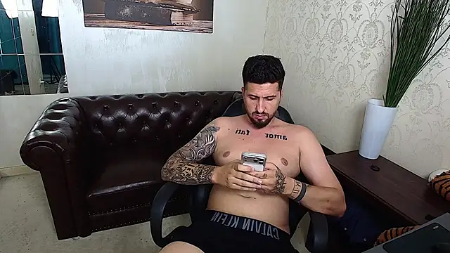 LoganStroud live