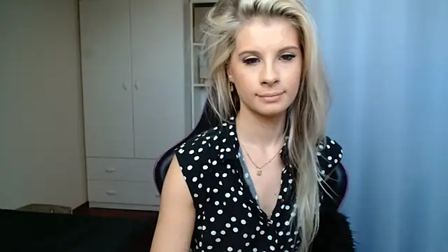 KristineGlow live