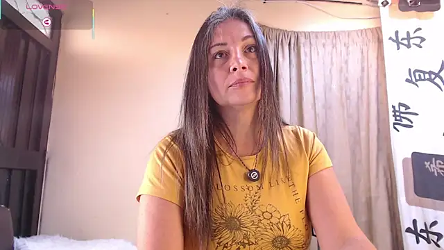 Emma_Henderson live