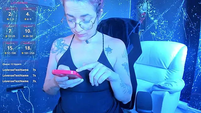 RoxanneStorm_ live