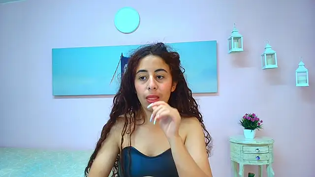 scarlett_clyde live