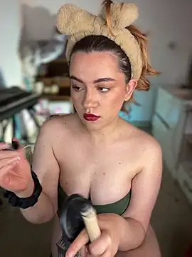 NikkiNix live