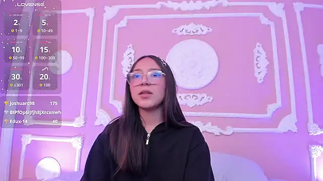 NinaSinclair live