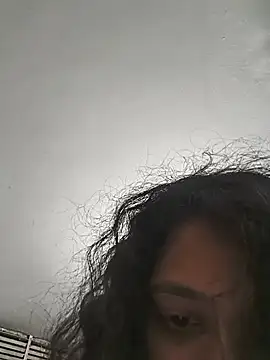 PallaviRathoreLive live