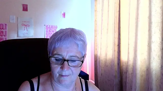 Sandra_Snowflake live