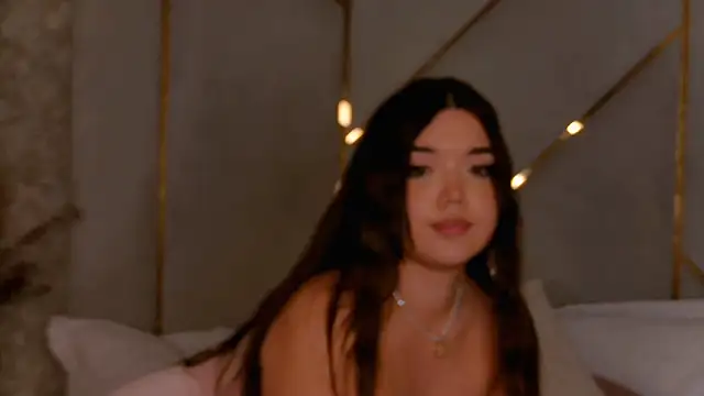 NaomiAster live