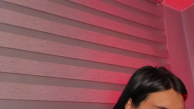 SaraAndrade_ live