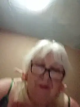 Alexia64231 live