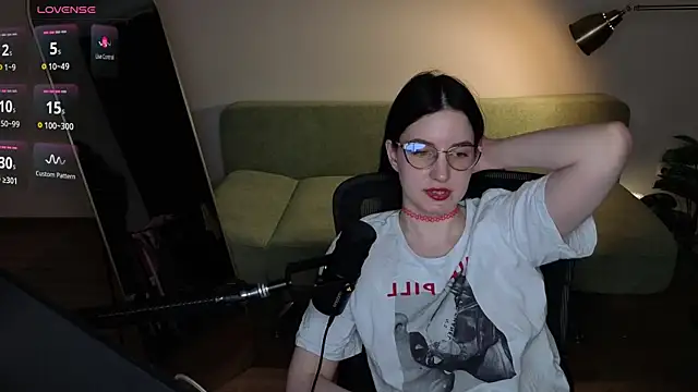 Naomi_Velvet live