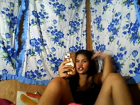 PinaySkinnyJust18 live