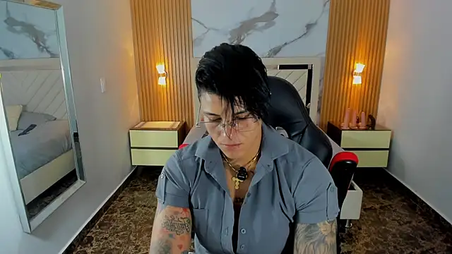 KAROLLJONES1 live