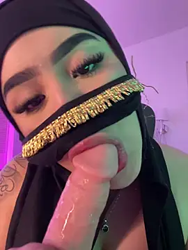 Yasmin_cute live