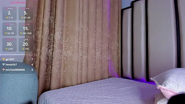 Maddie_01 live