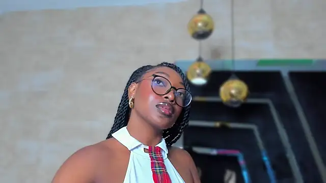 YallianaBrooks live