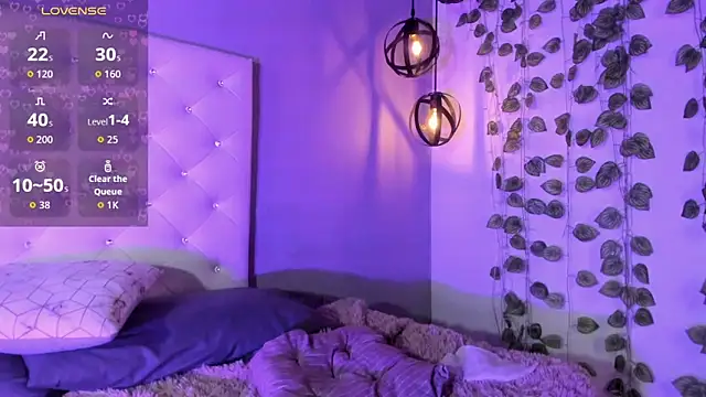 Nicollee_Heart live
