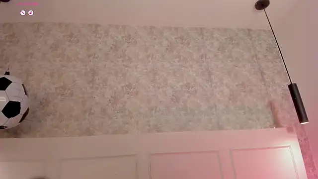 Emily_luve live