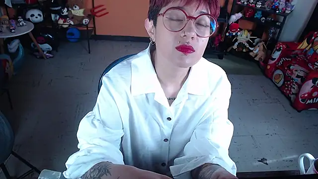 MissMiia2 live