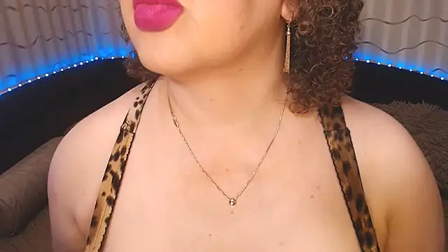 BustyKatty live