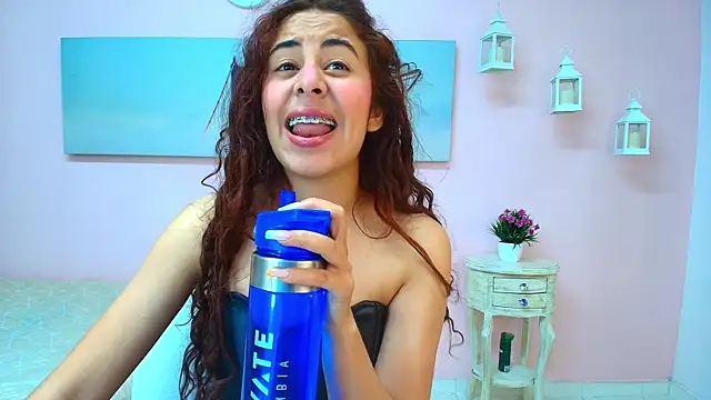 scarlett_clyde live