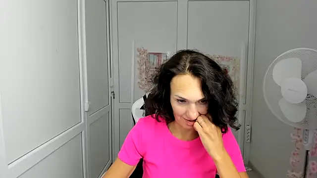 OliviaKateee live