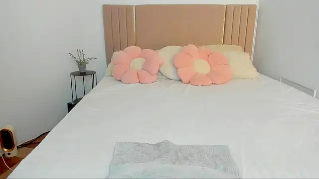Erika_bestboobs live