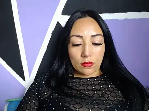 Laura_martin_ live